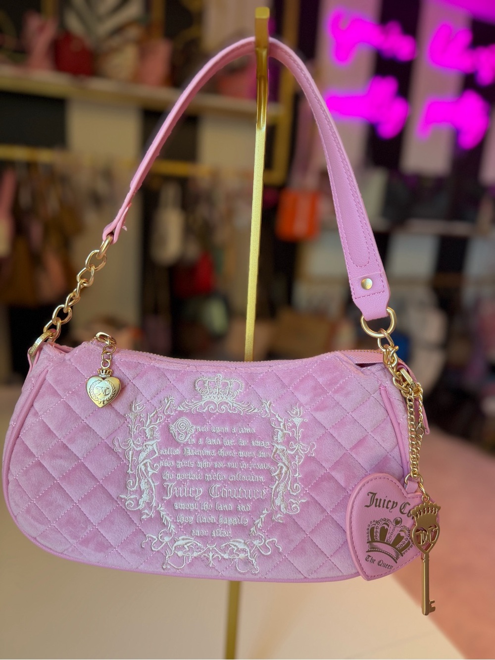 Juicy Couture Pink Velour Quilted‎ Shoulder Bag w/ Heart Mirror & Key Charm gold - Picture 15 of 17